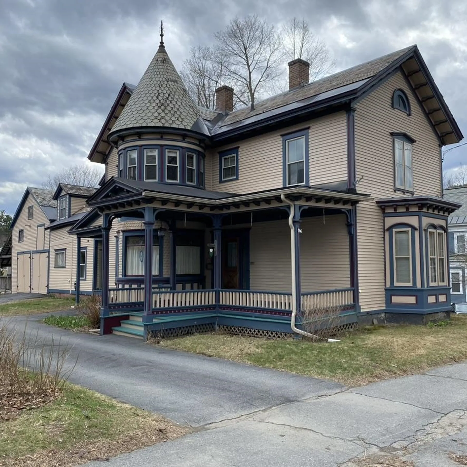 24 School Street Rockingham VT 05101