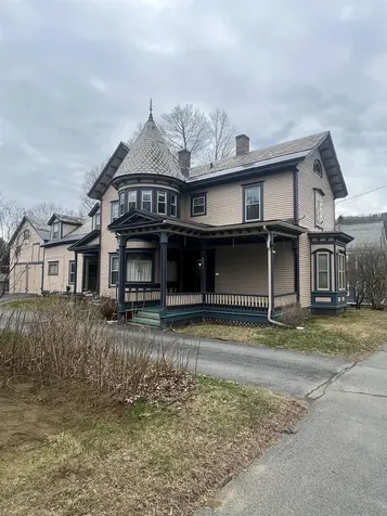 24 School Street Rockingham VT 05101