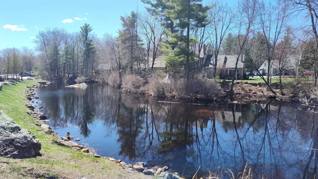 1465 Hooksett Road Hooksett NH 03106