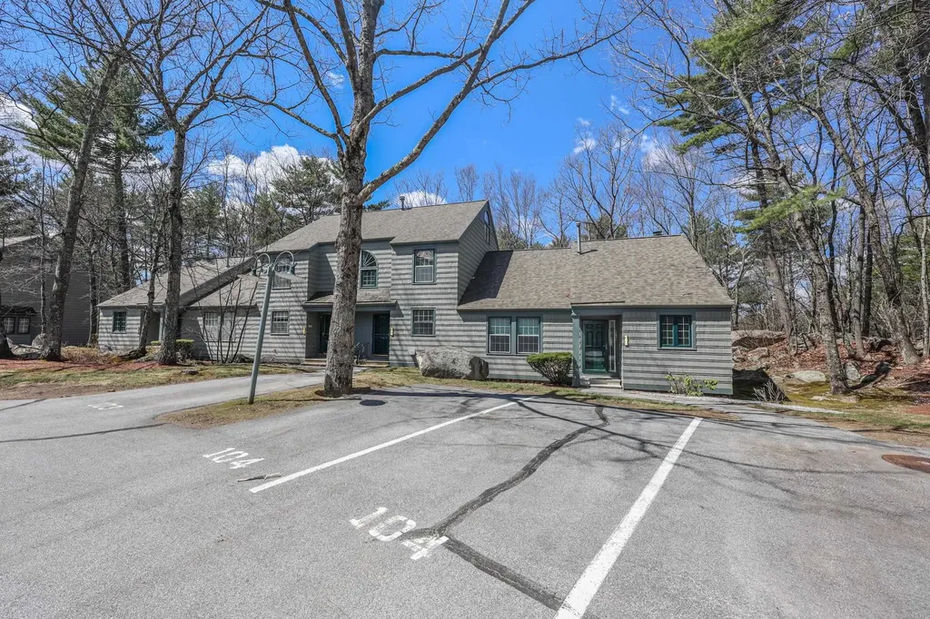 1465 Hooksett Road Hooksett NH 03106