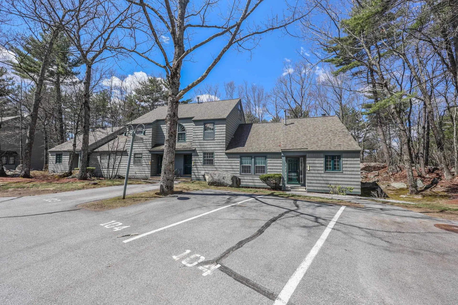 1465 Hooksett Road Hooksett NH 03106