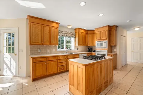 1 Silver Brook Street Salem NH 03079