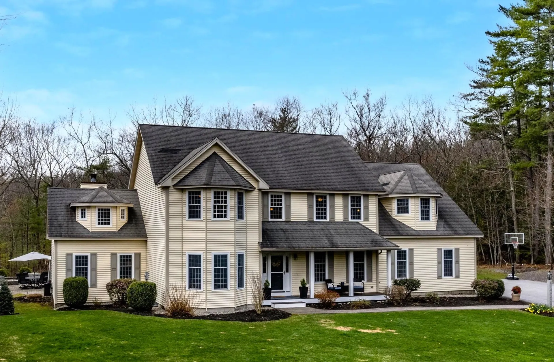 70 Greenmeadow Lane Bedford NH 03110