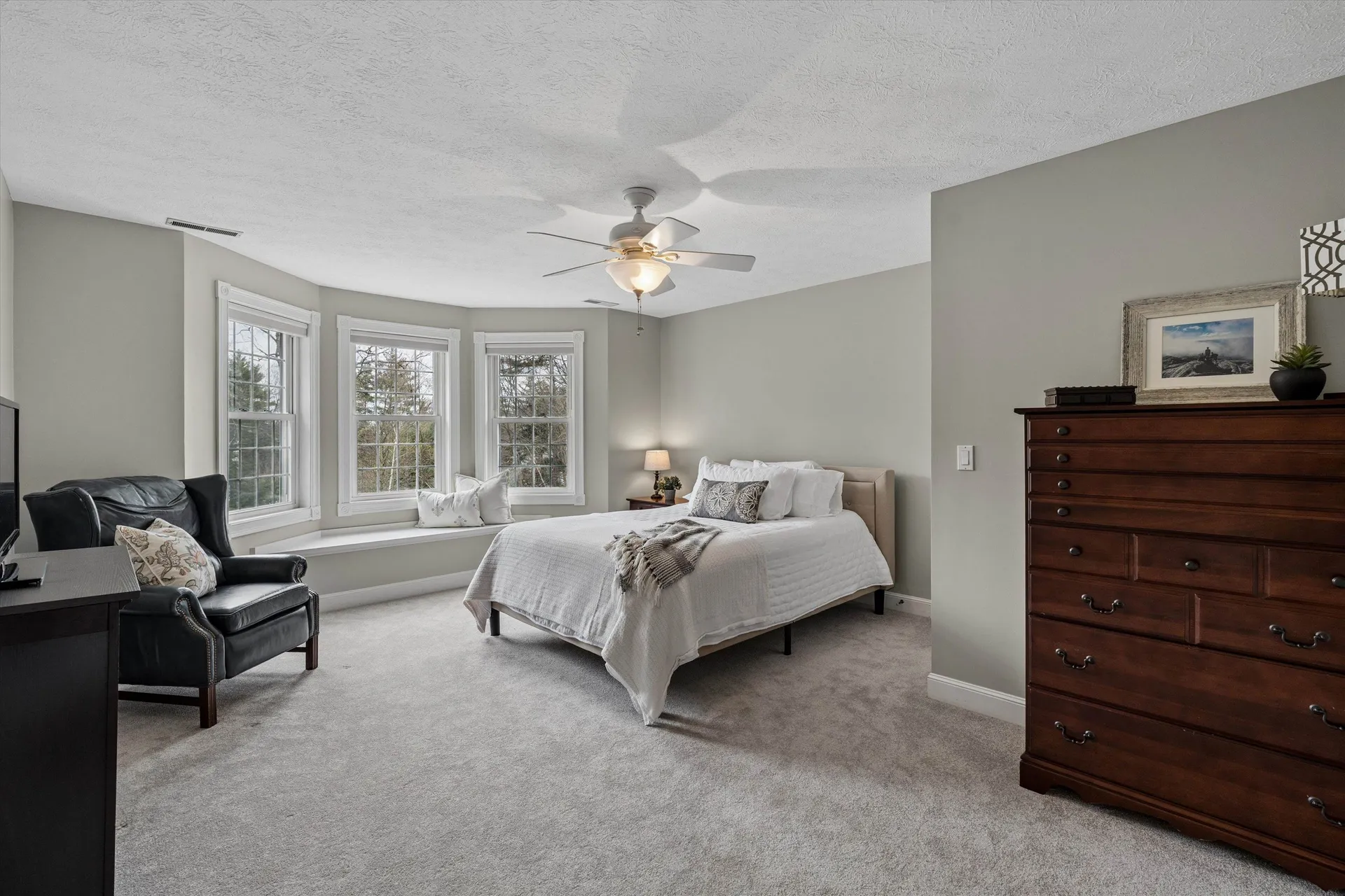70 Greenmeadow Lane Bedford NH 03110