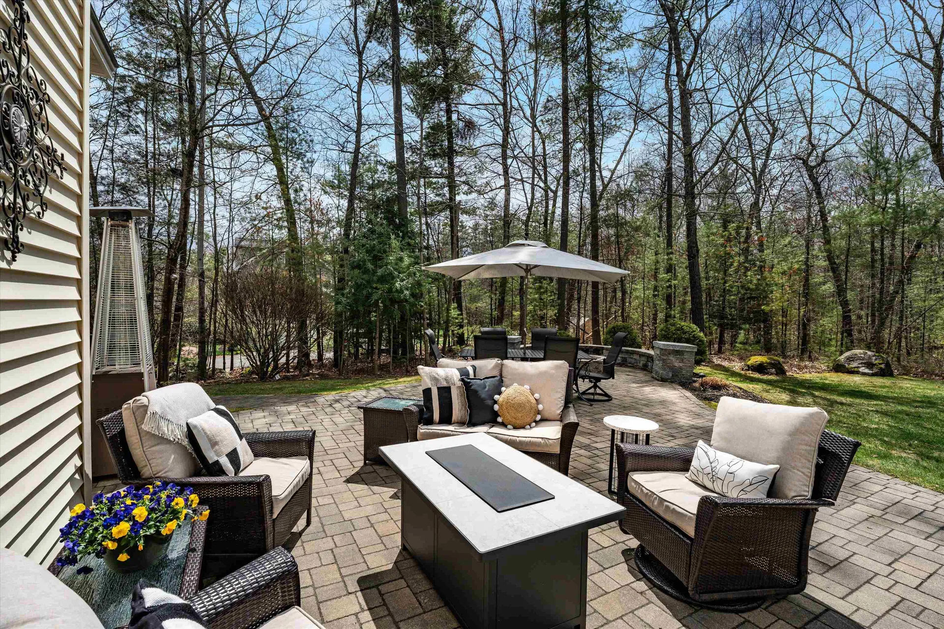 70 Greenmeadow Lane Bedford NH 03110