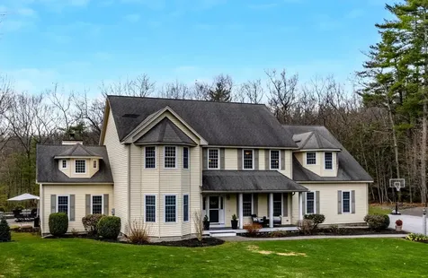 70 Greenmeadow Lane Bedford NH 03110