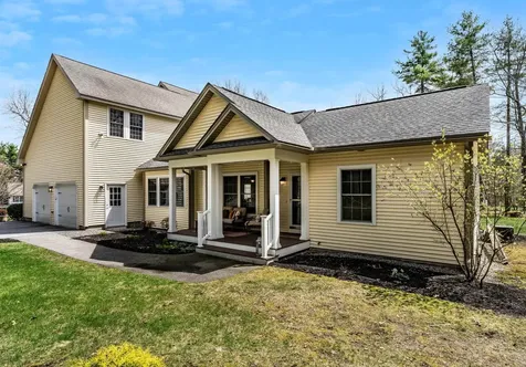 70 Greenmeadow Lane Bedford NH 03110