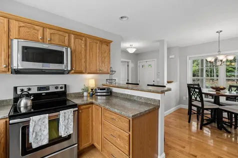 70 Greenmeadow Lane Bedford NH 03110
