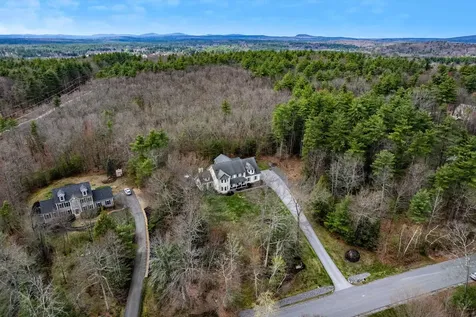 70 Greenmeadow Lane Bedford NH 03110