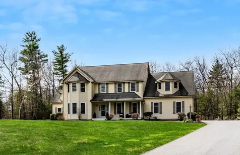 70 Greenmeadow Lane Bedford NH 03110
