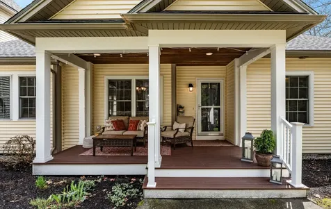70 Greenmeadow Lane Bedford NH 03110