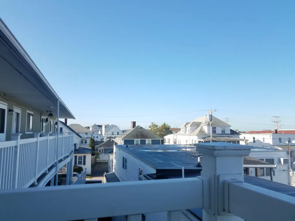 12 G Street Hampton NH 03842