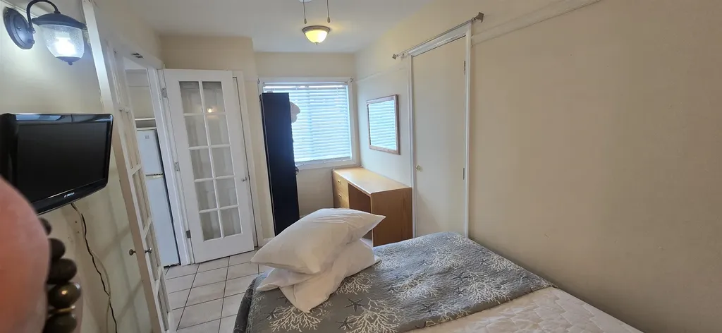 12 G Street Hampton NH 03842