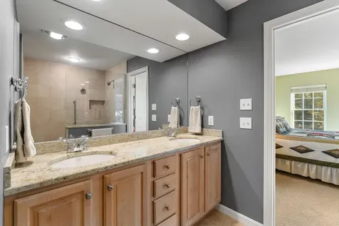 31 Forest Edge Drive Hanover NH 03755