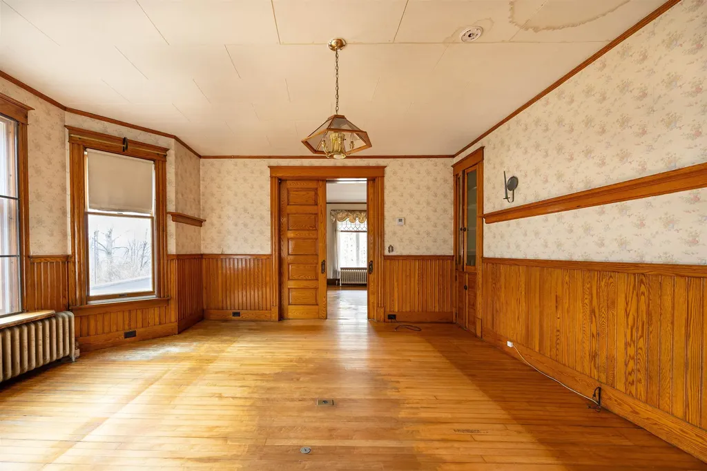 37 Edgehill Road St. Johnsbury VT 05819