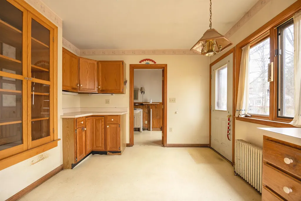 37 Edgehill Road St. Johnsbury VT 05819
