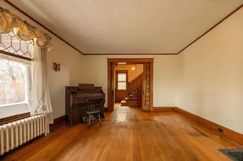 37 Edgehill Road St. Johnsbury VT 05819