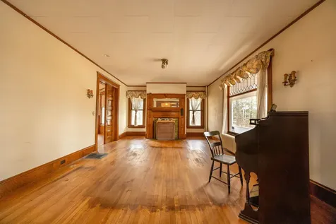 37 Edgehill Road St. Johnsbury VT 05819