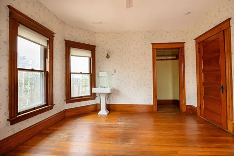 37 Edgehill Road St. Johnsbury VT 05819