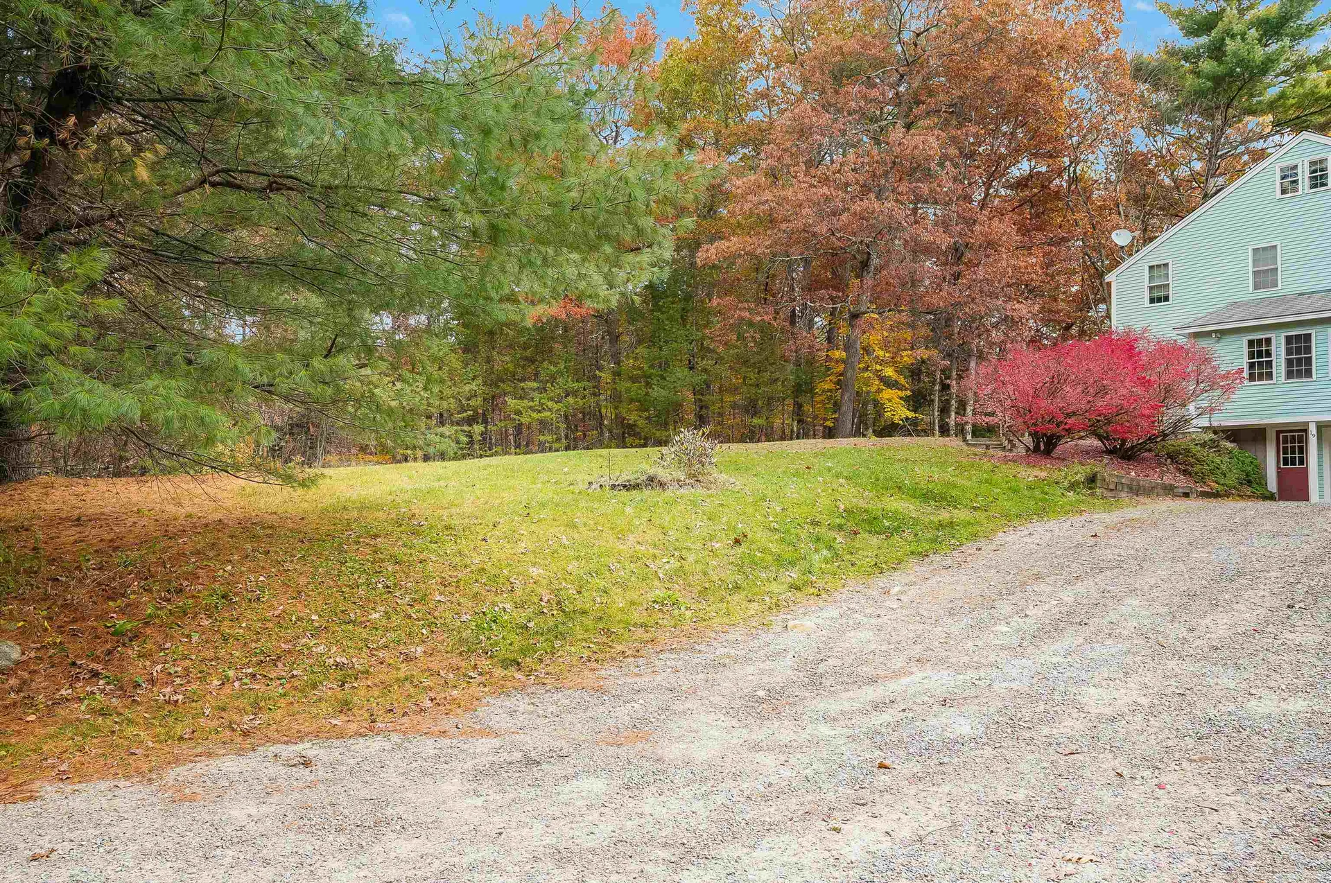 19 Baboosic Lake Road Amherst NH 03031