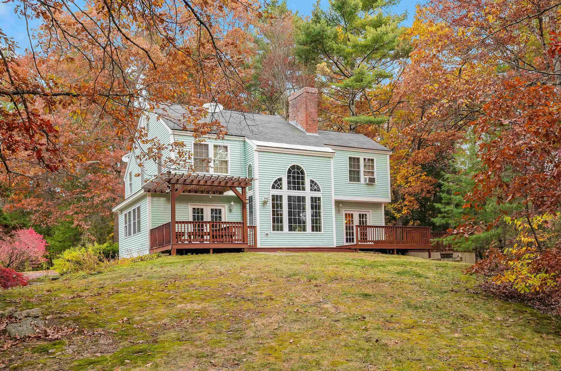 19 Baboosic Lake Road Amherst NH 03031
