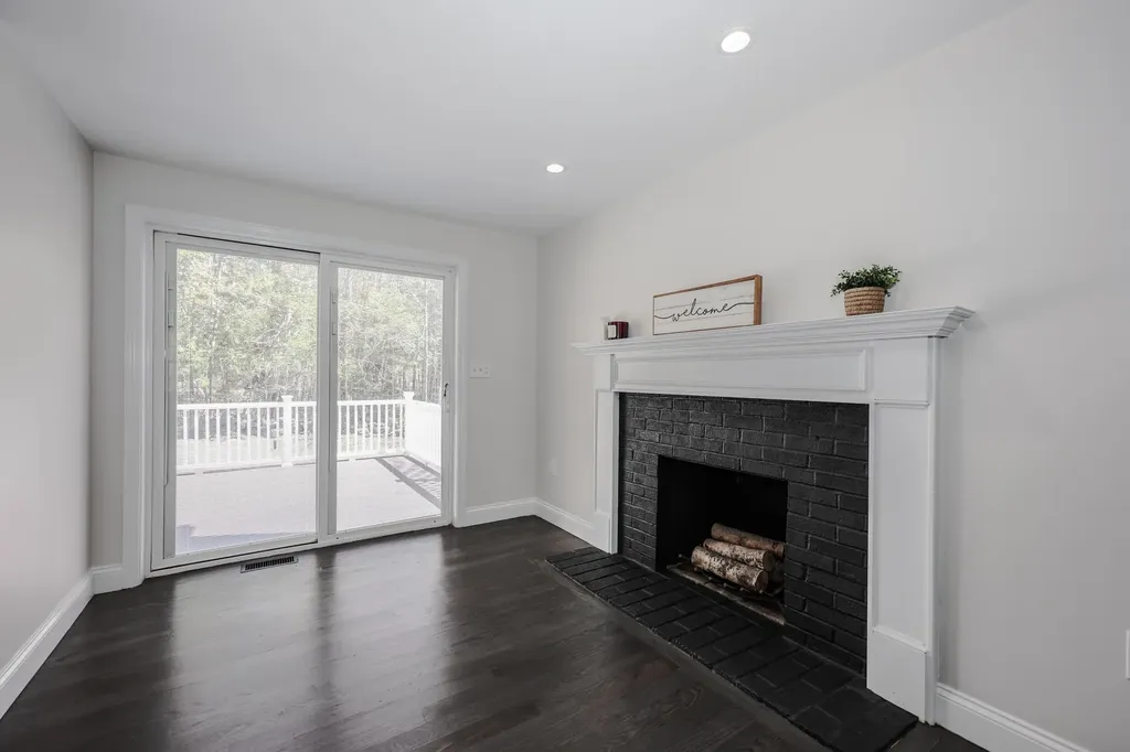 61 Etta Lane Weare NH 03281