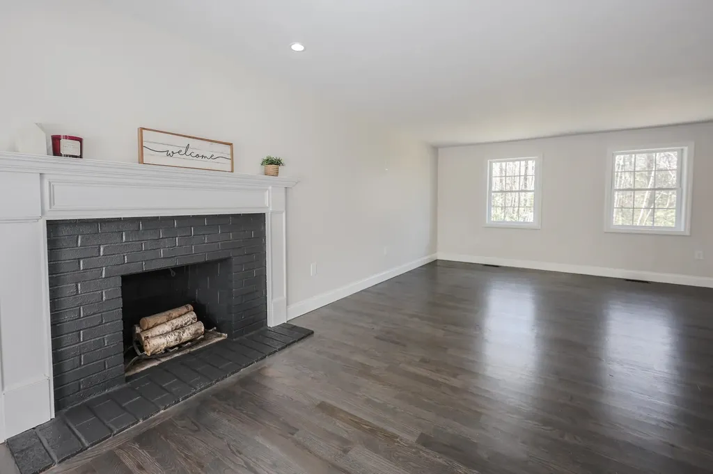 61 Etta Lane Weare NH 03281