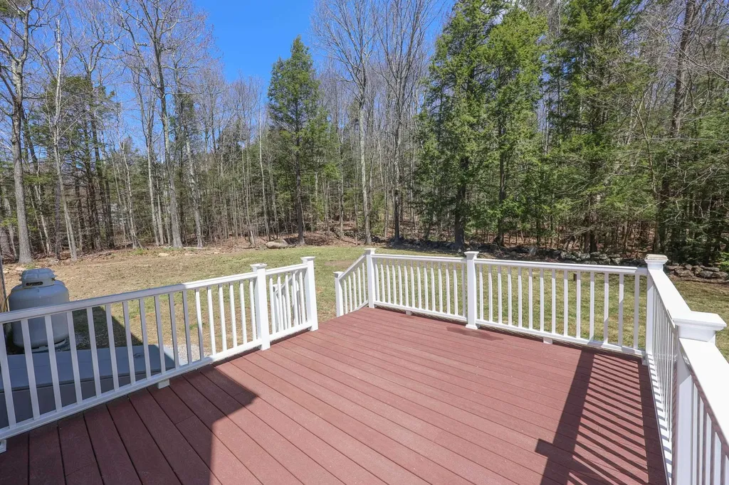 61 Etta Lane Weare NH 03281