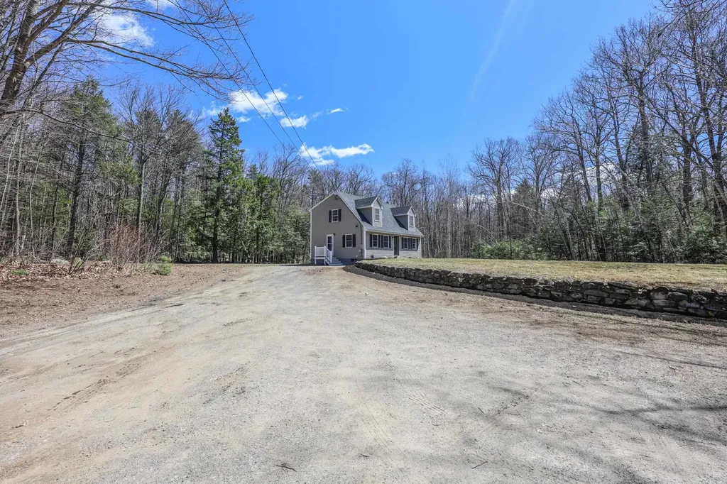 61 Etta Lane Weare NH 03281