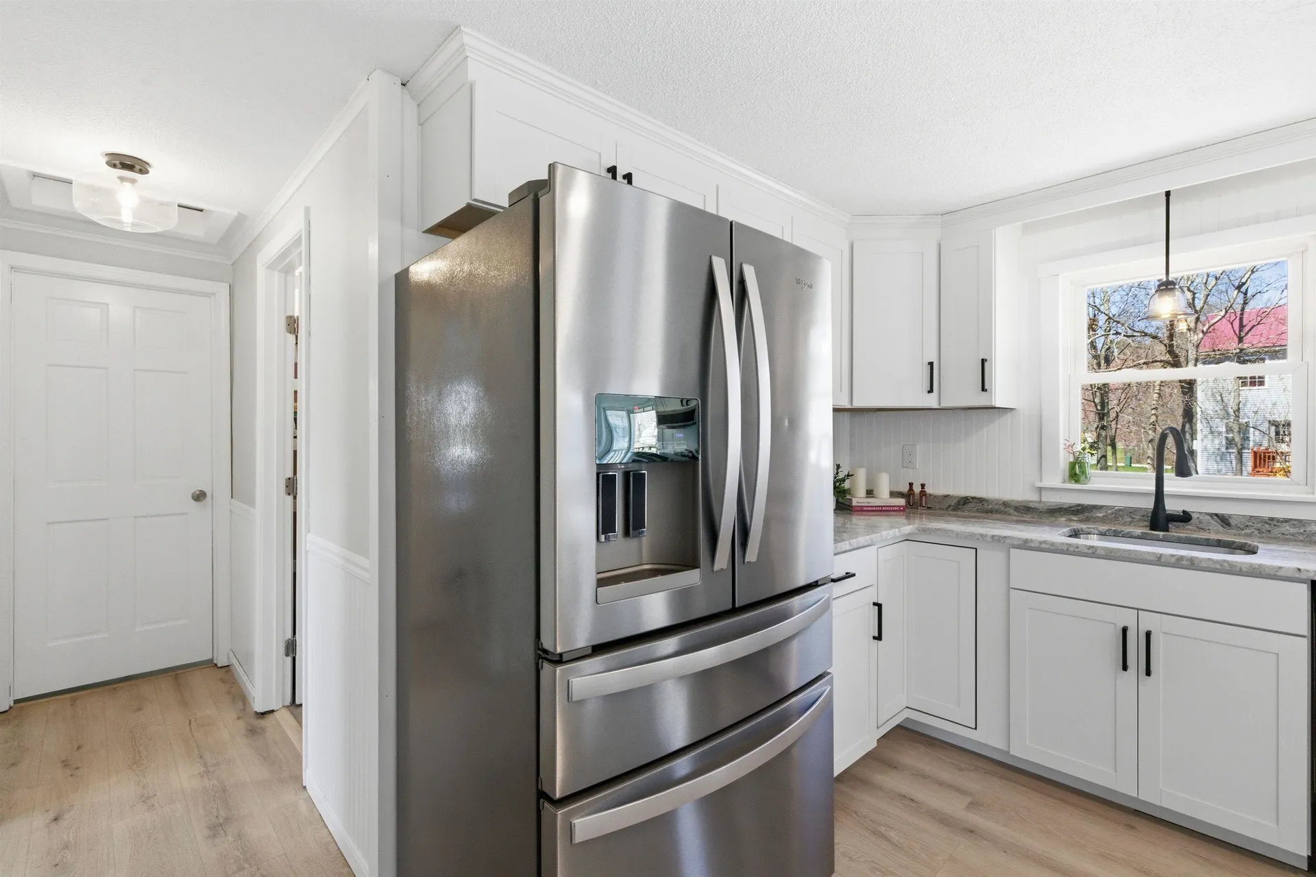 18 Massachusetts Avenue Laconia NH 03246