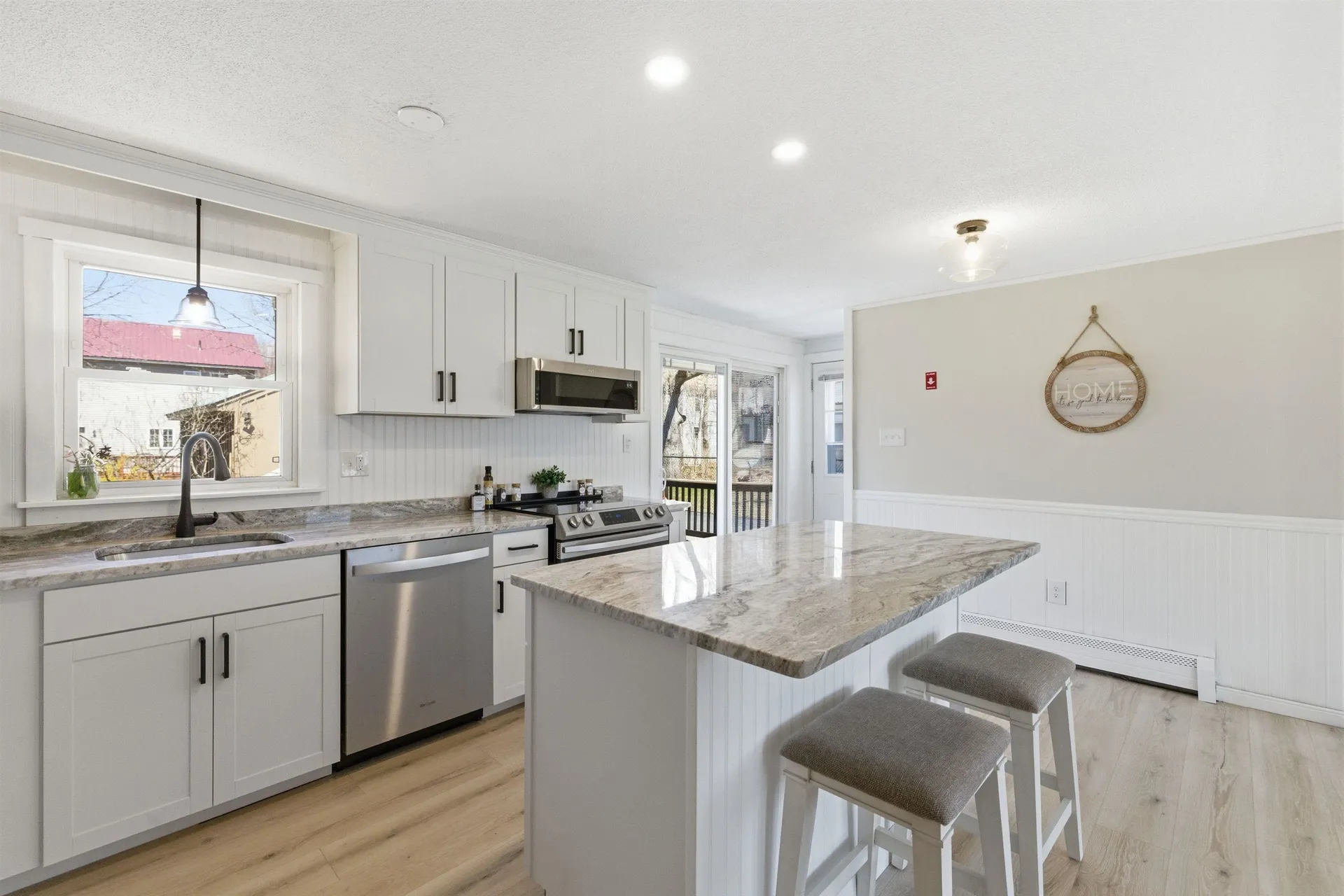 18 Massachusetts Avenue Laconia NH 03246