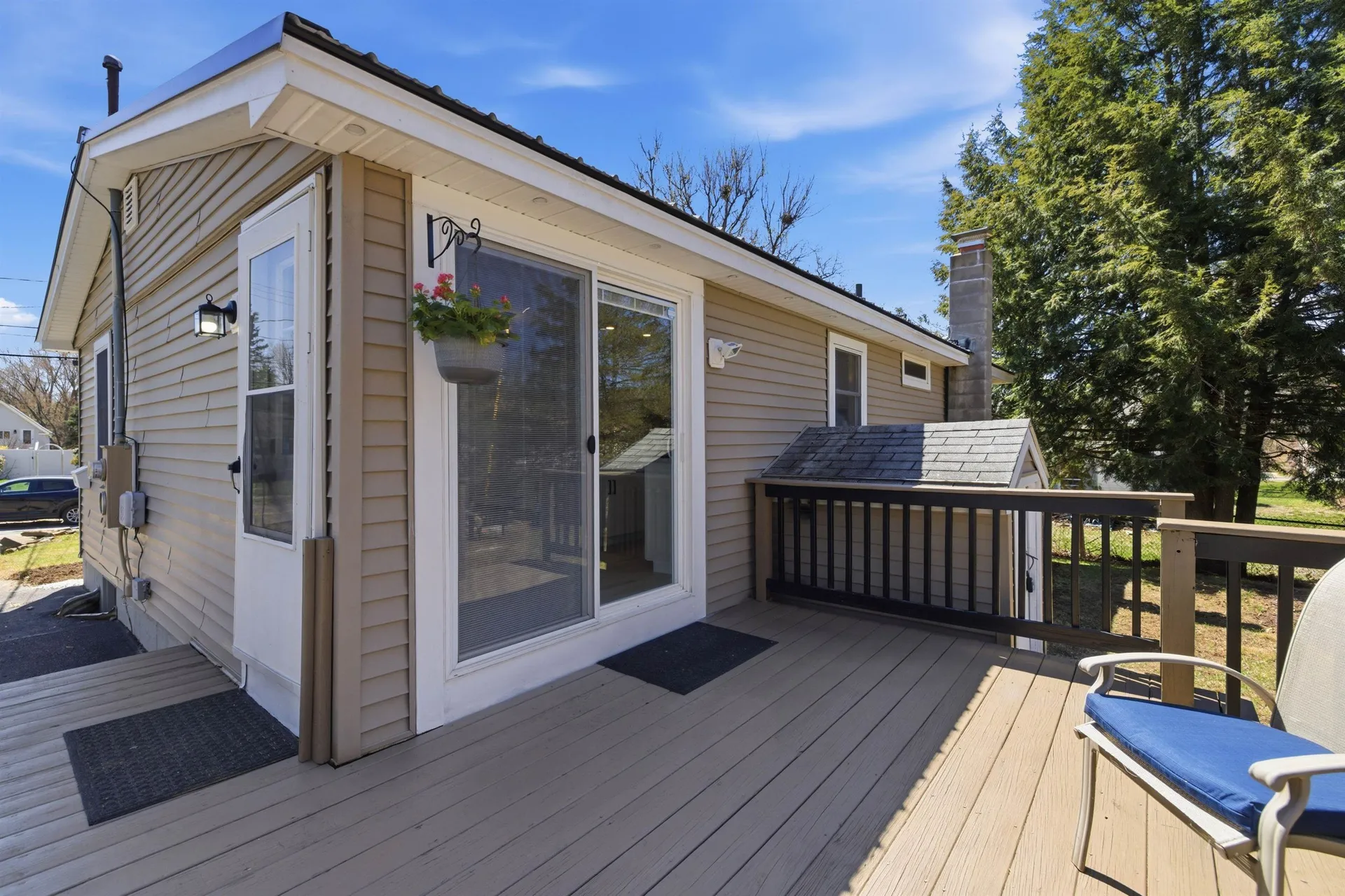 18 Massachusetts Avenue Laconia NH 03246