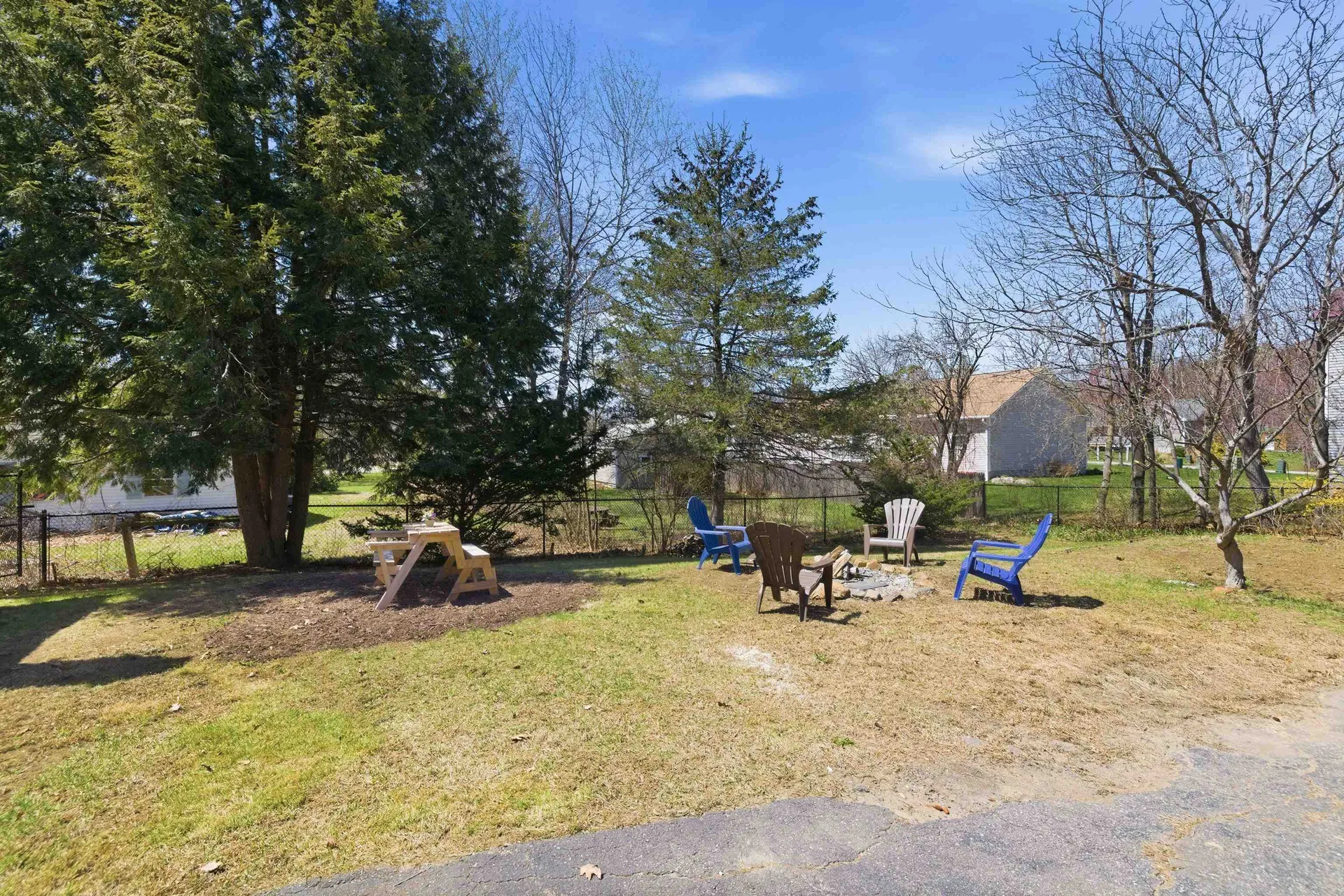 18 Massachusetts Avenue Laconia NH 03246