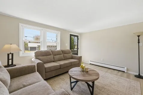 18 Massachusetts Avenue Laconia NH 03246