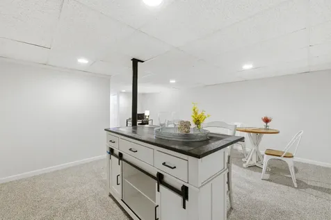 18 Massachusetts Avenue Laconia NH 03246