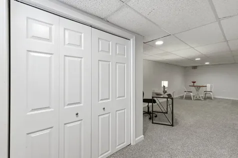 18 Massachusetts Avenue Laconia NH 03246