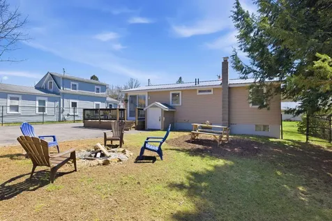 18 Massachusetts Avenue Laconia NH 03246