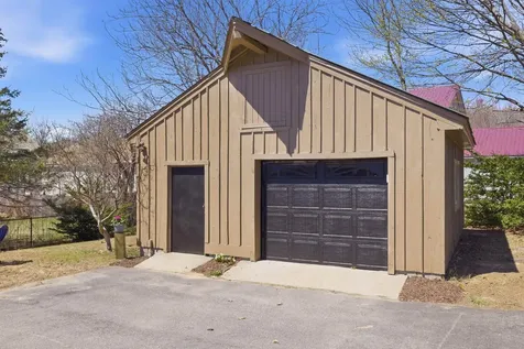 18 Massachusetts Avenue Laconia NH 03246