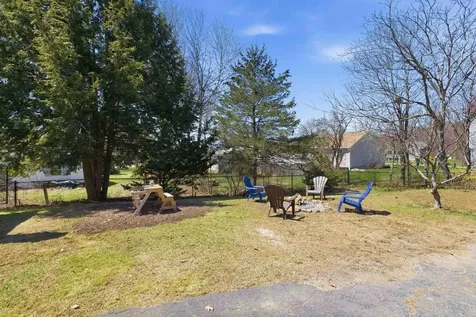 18 Massachusetts Avenue Laconia NH 03246