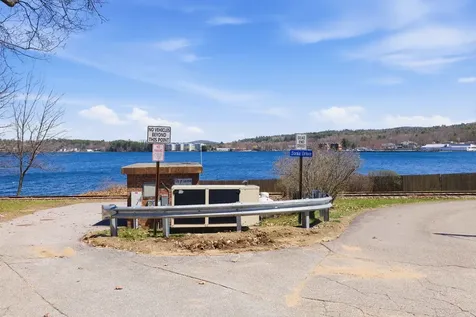 18 Massachusetts Avenue Laconia NH 03246