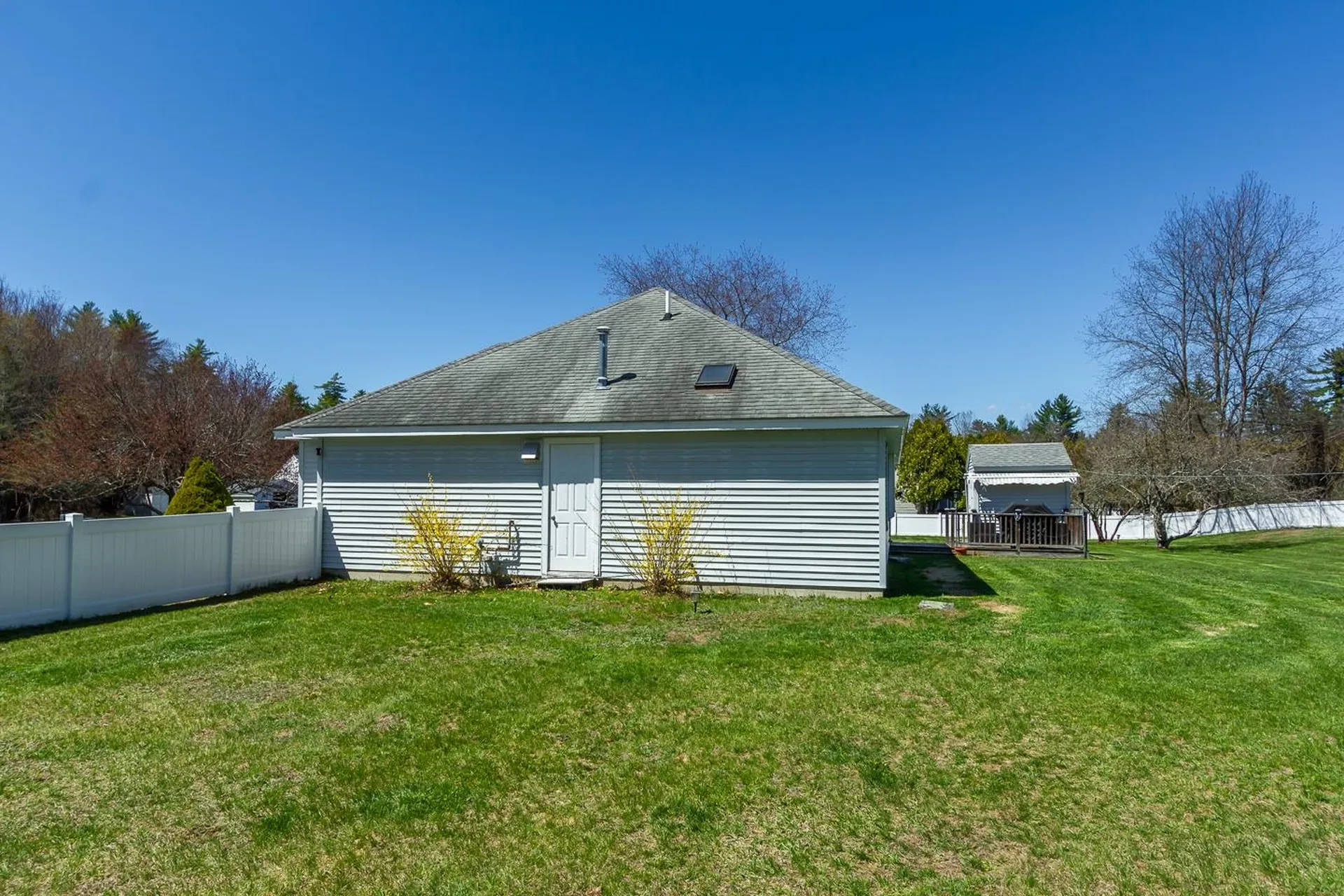 27 Primrose Lane Concord NH 03303