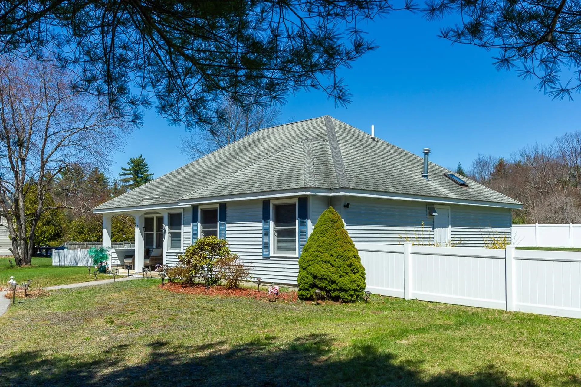 27 Primrose Lane Concord NH 03303