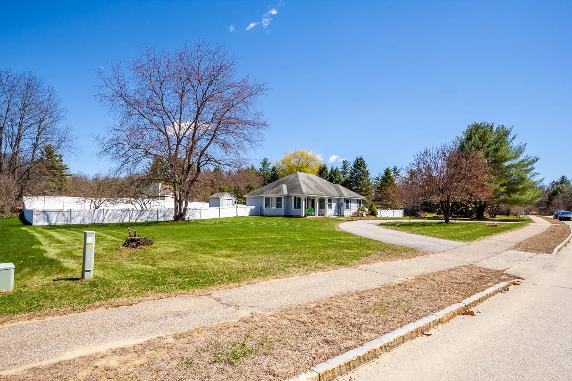 27 Primrose Lane Concord NH 03303