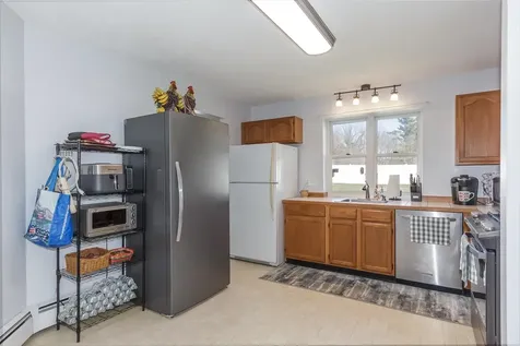 27 Primrose Lane Concord NH 03303