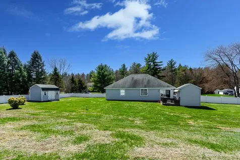 27 Primrose Lane Concord NH 03303