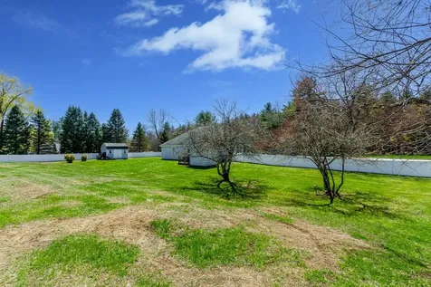 27 Primrose Lane Concord NH 03303