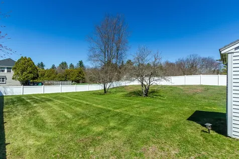27 Primrose Lane Concord NH 03303