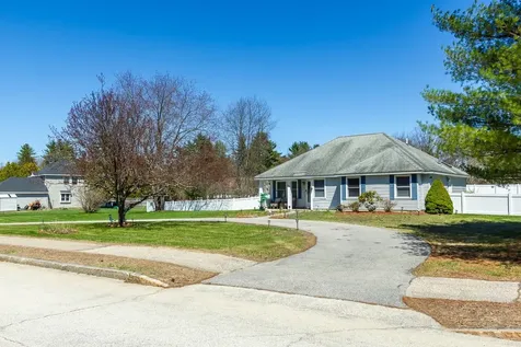 27 Primrose Lane Concord NH 03303