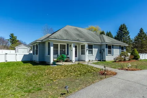 27 Primrose Lane Concord NH 03303