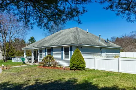 27 Primrose Lane Concord NH 03303